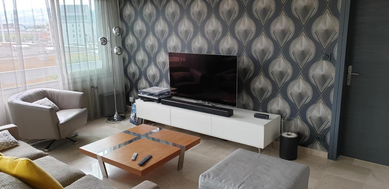 Appartement Lumineux De 90 M2 Situe En Centre Ville Annecy Exterior foto